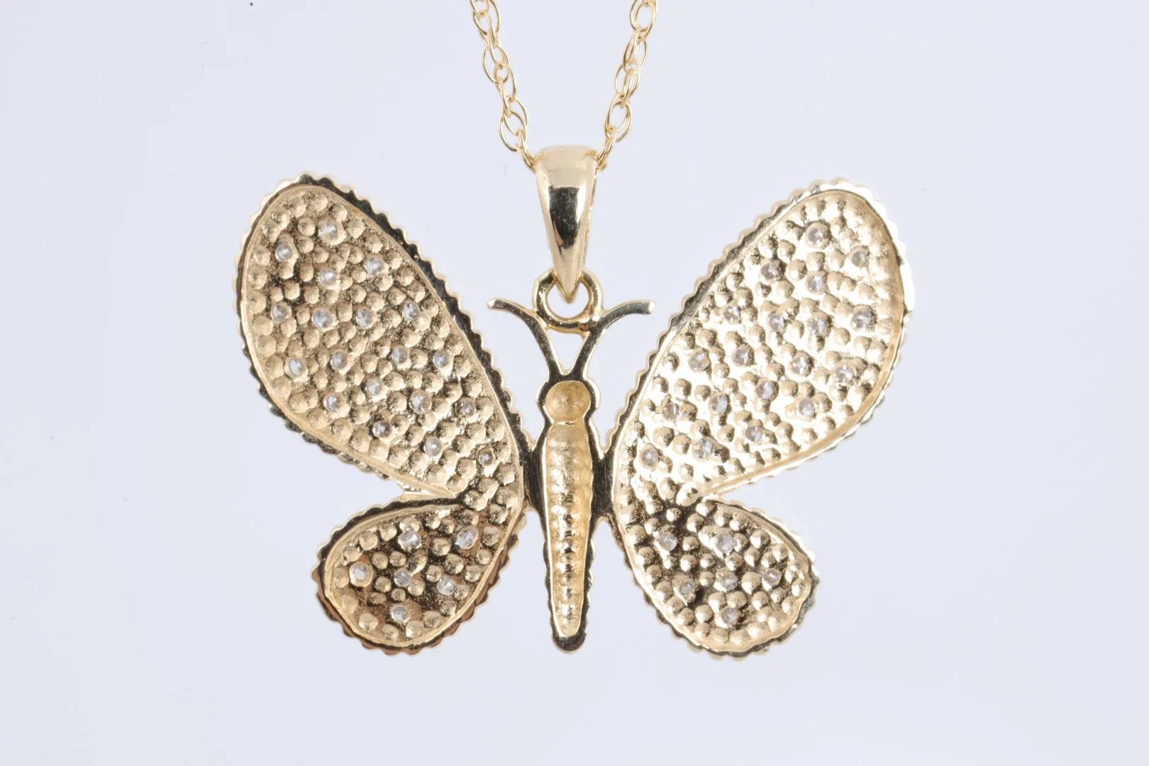 18" 14k Two-Tone Gold 0.50tcw Diamond Butterfly Pendant Necklace (3.22g.)