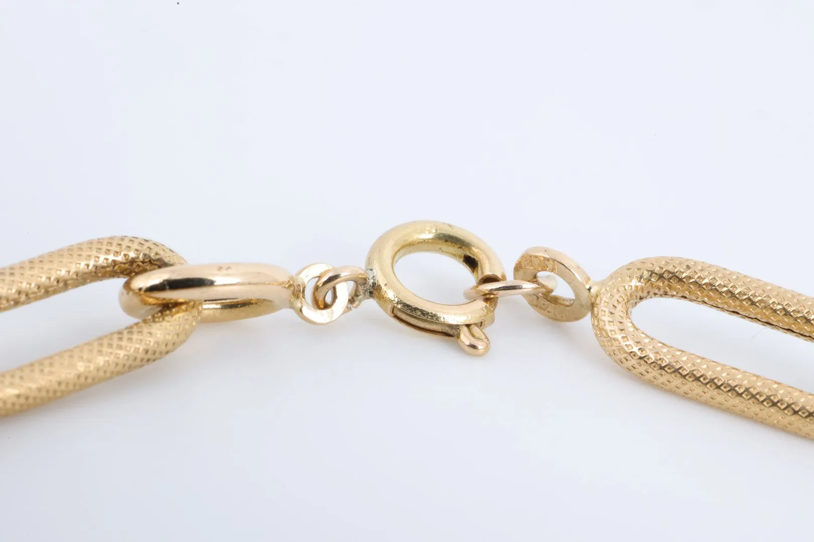 8" 18k Yellow Gold Textured Link Bracelet (8.00g.)