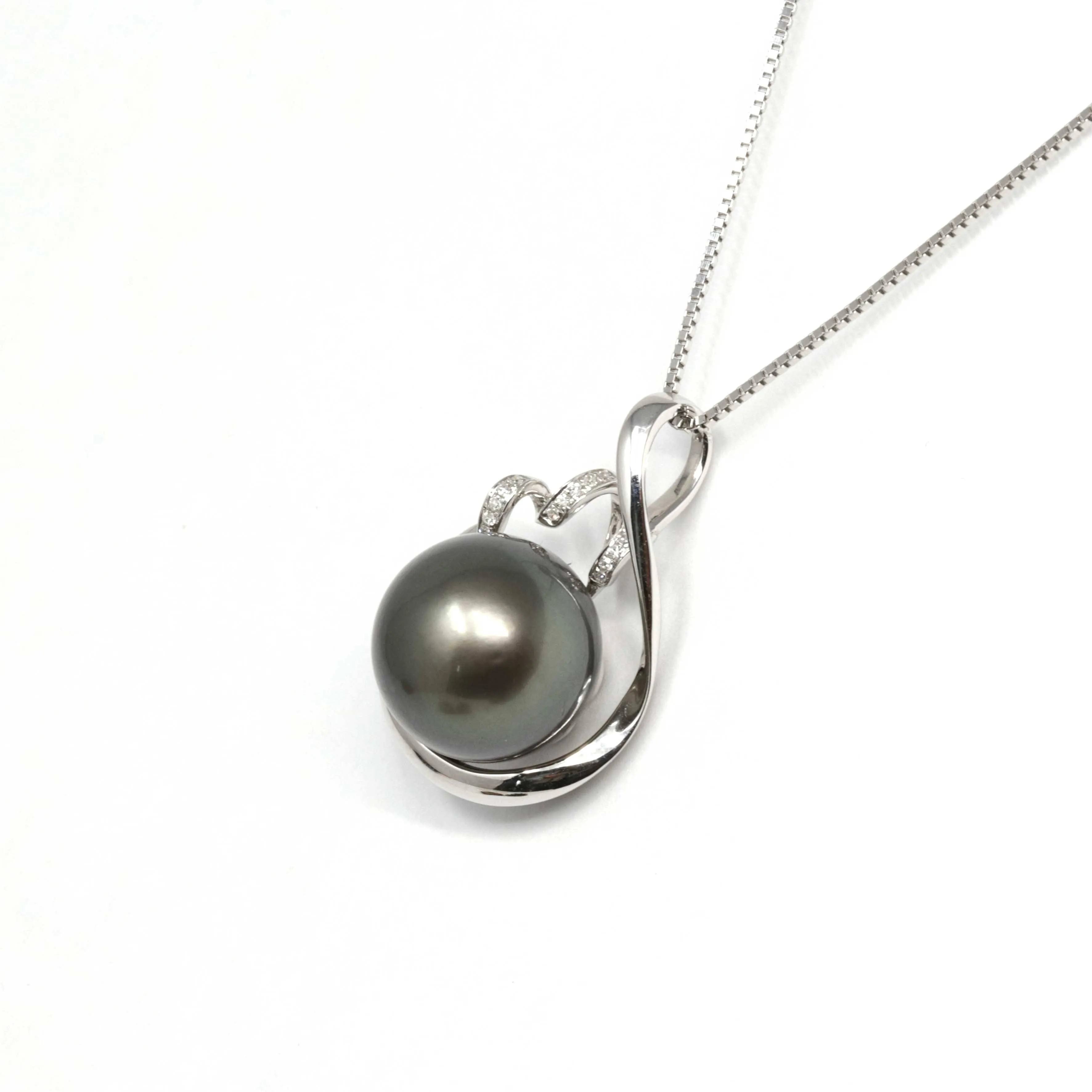 Baikalla Jewelry? 18k Gold Round Black Tahitian South Sea Cultured Pearl & Diamond Michelle Pendant Necklace for Women in AAA Quality