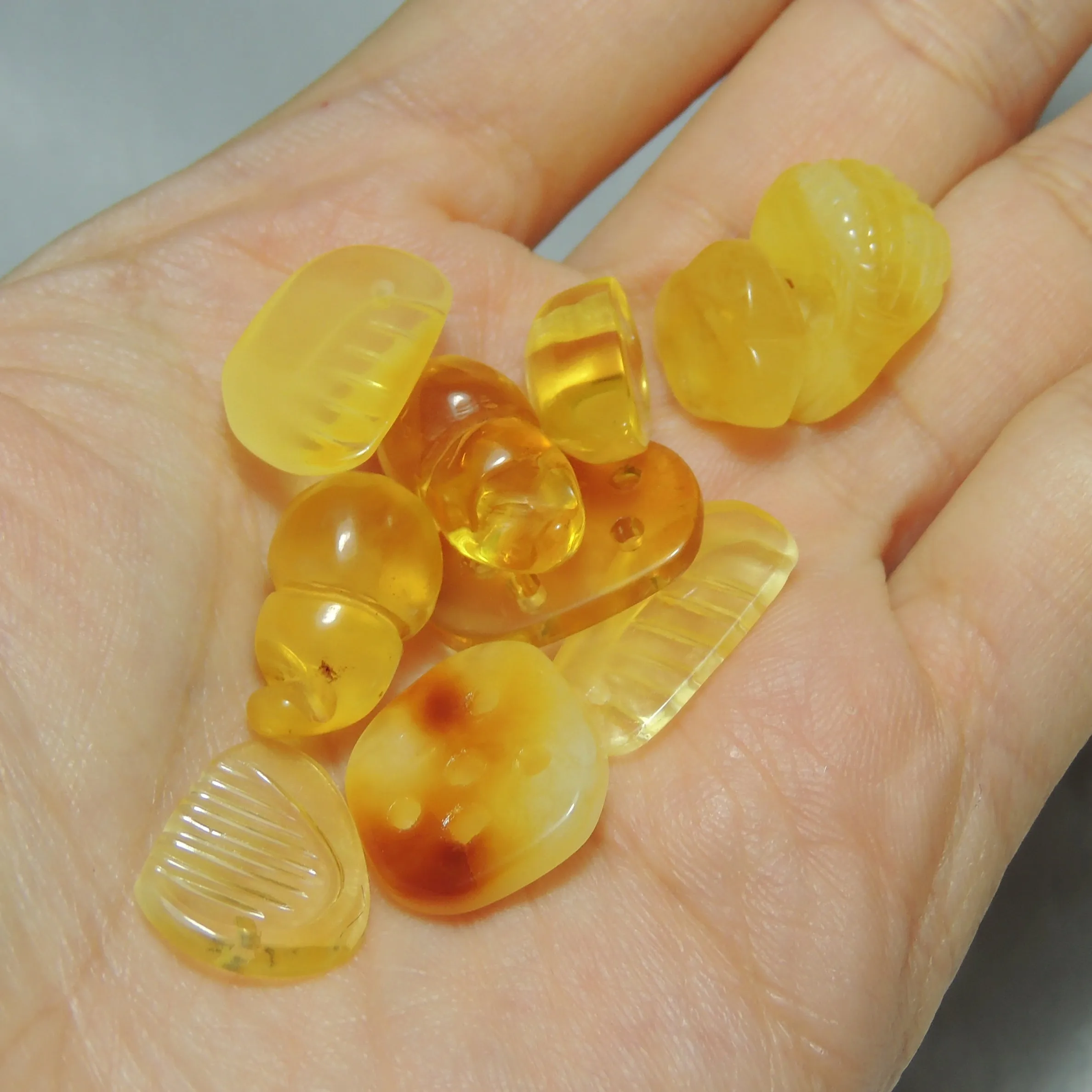 Genuine Amber Small Parts Pendants for Bracelets Necklaces Earrings DIY Jewelry Part Bottle Gourd Lucky Knot  Comb Waterdrop Lotus Root