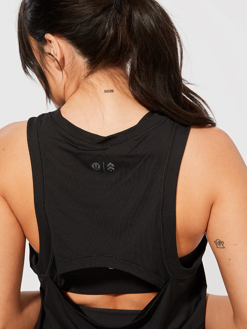 LULULEMON X BARRY'S BLK OPEN-BACK CROPPED TANK