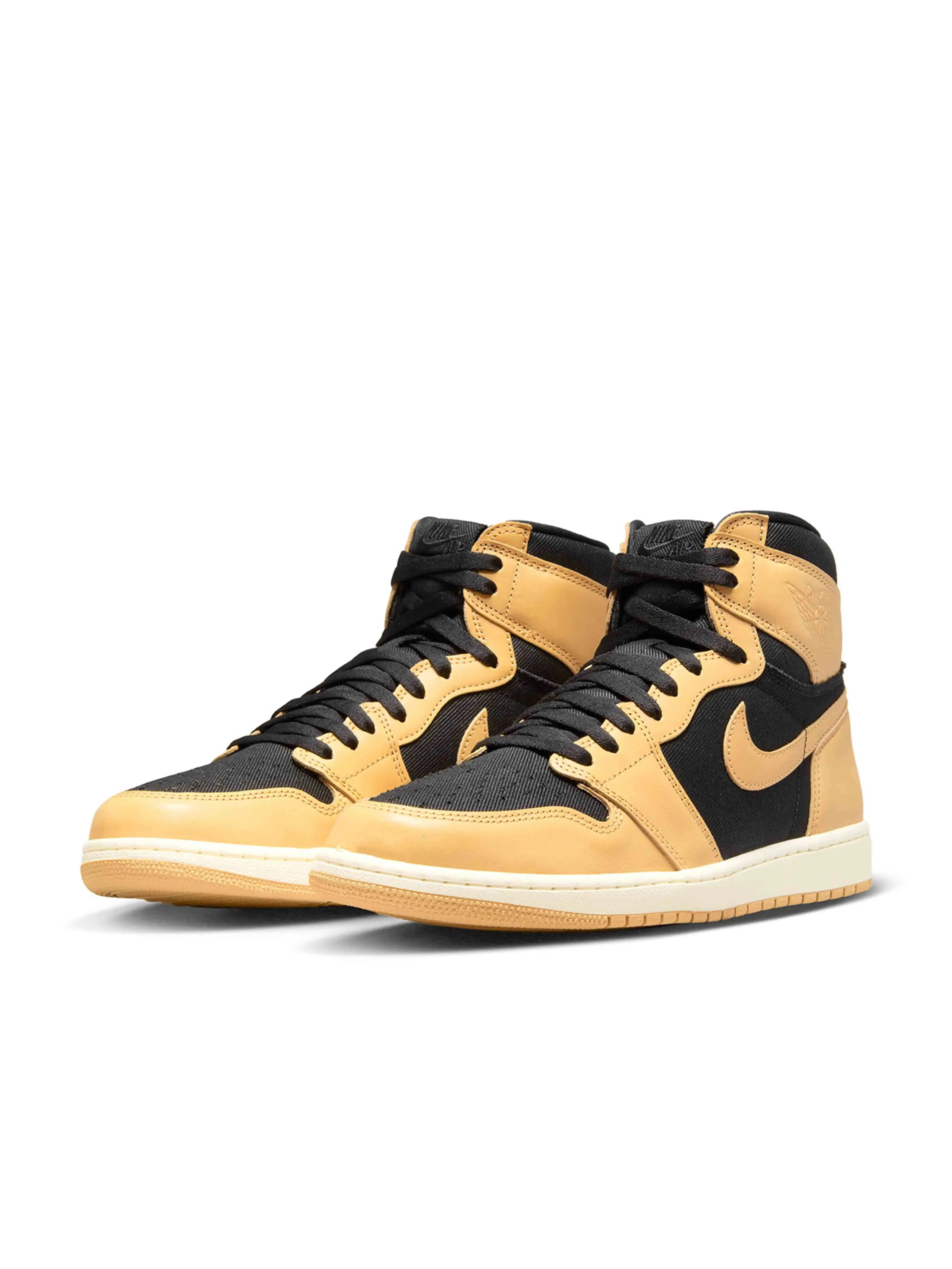 Nike Air Jordan 1 Retro High OG Heirloom