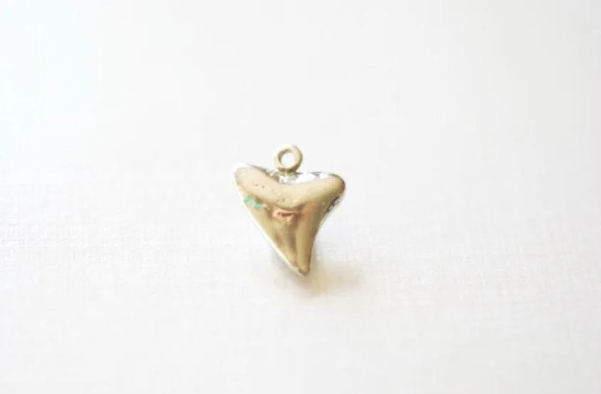 Sterling Silver Wholesale  Shark tooth - 925 silver, animal tooth charm, Gold or silver Shark tooth Charm Pendant,  Bulk, Beads, 73