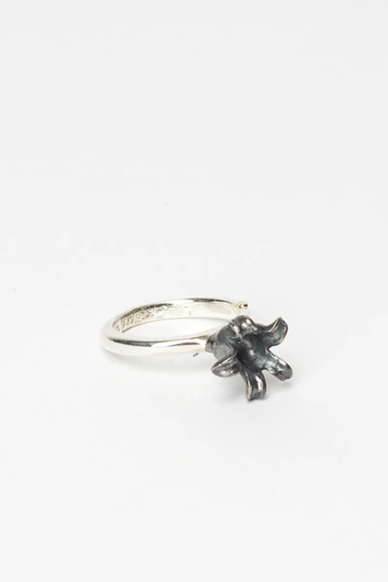 Valeria 3 Flower Ring